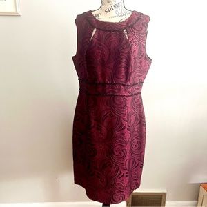 Arthur Levine Tahari size 12 paisley lined bead trim dress burgundy maro…